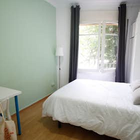 Private room for rent for €550 per month in Barcelona, Carrer del Cinca