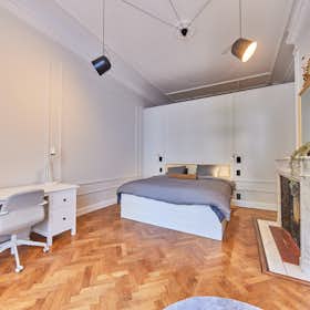 Private room for rent for €1,250 per month in Ixelles, Rue Washington