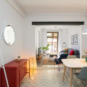 Apartment for rent for €2,178 per month in Barcelona, Carrer de l'Olivera