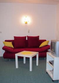 Shared room for rent for €450 per month in Schulzendorf, Chemnitzer Straße