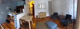 Apartment for rent for €800 per month in Lisbon, Rua da Adiça