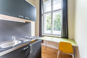 Lägenhet att hyra för 950 € i månaden i Berlin, Leibnizstraße