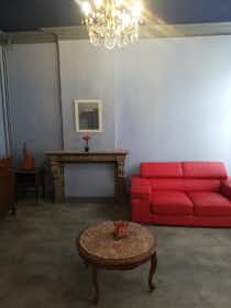 Gedeelde kamer te huur voor € 600 per maand in Tournai, Rue des Soeurs Noires