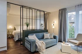 Квартира сдается в аренду за 1 889 € в месяц в Hamburg, Oeverseestraße