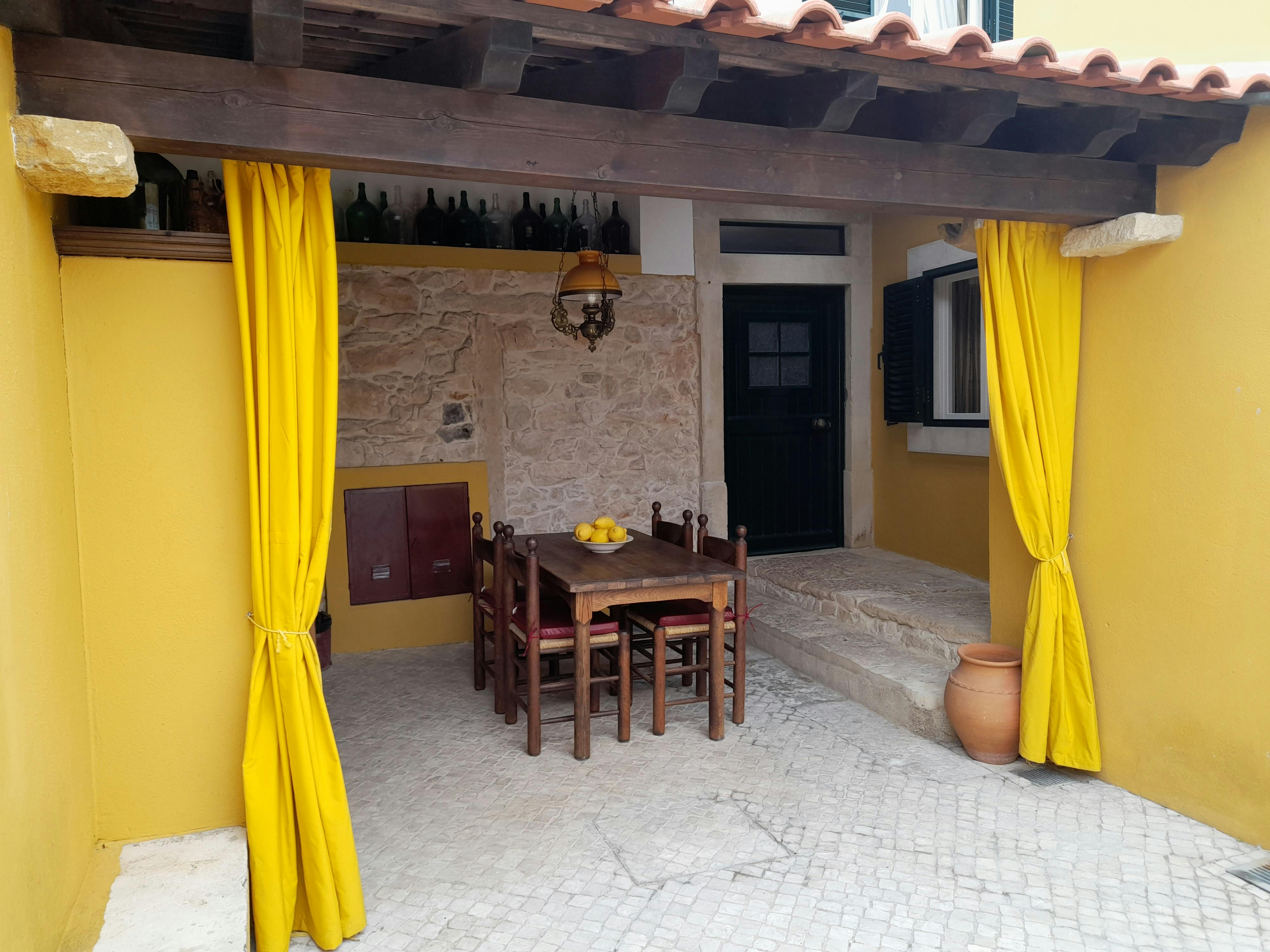 House for rent for €2,500 per month in Tomar, Rua Eng. Eduardo de Arantes e Oliveira