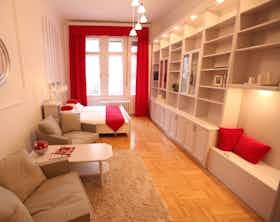 Apartment for rent for HUF 368,161 per month in Budapest, Régi posta utca