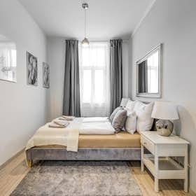 Apartment for rent for HUF 467,619 per month in Budapest, Rózsa utca