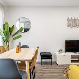 Apartment for rent for €2,670 per month in Lisbon, Rua Marques da Silva