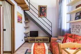 Studio for rent for €937 per month in Milan, Via Fratelli Gorlini