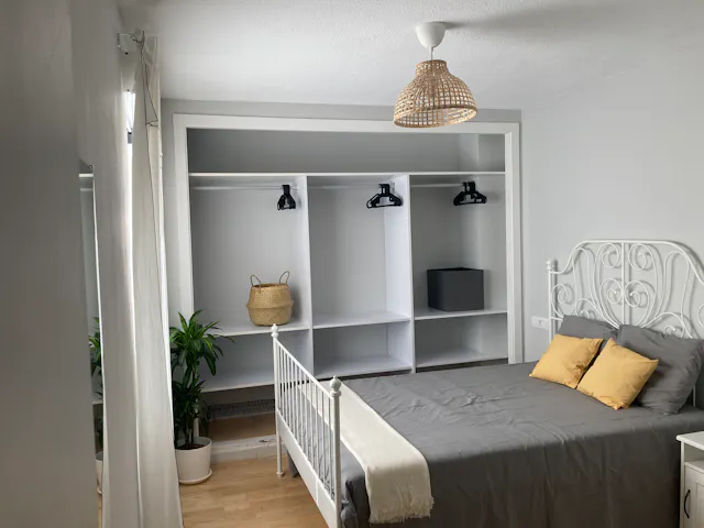 Private room in Calle Maestro Marqués, Alicante (1215090) room image 1