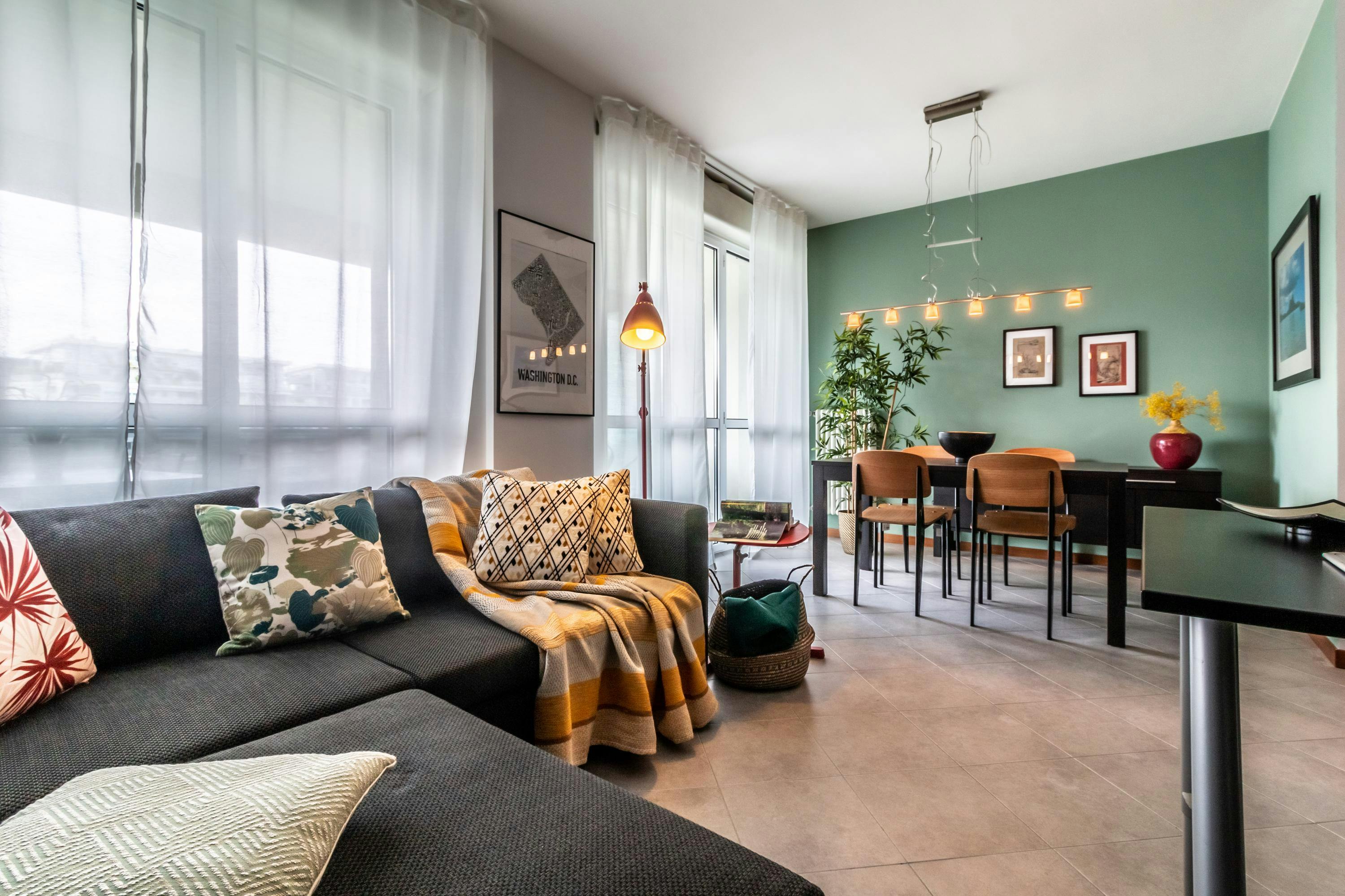 Apartment for rent for €1,900 per month in Milan, Via del Futurismo