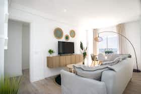 Lägenhet att hyra för 2 000 € i månaden i Faro, Rua Eng. Adelino Amaro da Costa