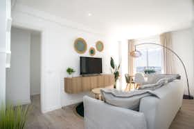 Apartment for rent for €2,000 per month in Faro, Rua Eng. Adelino Amaro da Costa