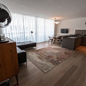 Apartment for rent for €3,000 per month in Lisbon, Rua da Cintura do Porto de Lisboa