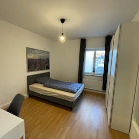 WG-Zimmer for rent for 750 € per month in Dachau, Ludwig-Thoma-Straße