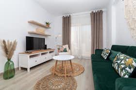 Apartment for rent for €2,000 per month in Marco de Canavezes, Avenida Doutor Francisco Sá Carneiro
