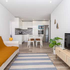 Appartement te huur voor € 1.670 per maand in Olhão, Rua João Lúcio Pereira