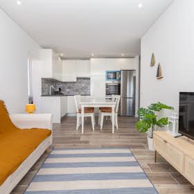 Wohnung zu mieten für 1.670 € pro Monat in Olhão, Rua João Lúcio Pereira