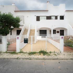 House for rent for €2,000 per month in Albufeira, Beco da Correeira