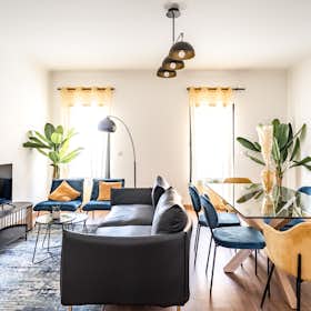 公寓 正在以 €1,335 的月租出租，其位于 Ponte de Sôr, Avenida da Liberdade