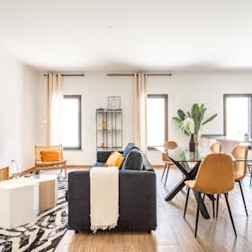 Lägenhet att hyra för 1 335 € i månaden i Ponte de Sôr, Avenida da Liberdade