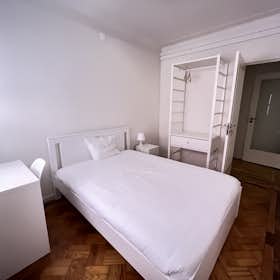 Private room for rent for €450 per month in Porto, Rua de Nossa Senhora de Fátima