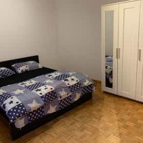 Private room for rent for €800 per month in Brussels, Avenue Franklin Roosevelt