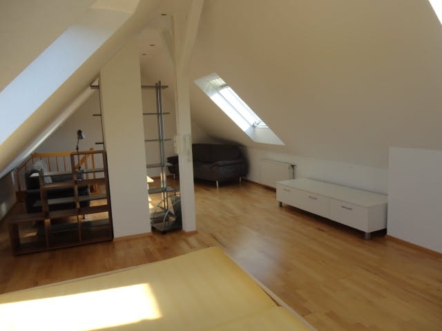 Apartment for rent for €1,150 per month in Eschborn, Breslauer Straße