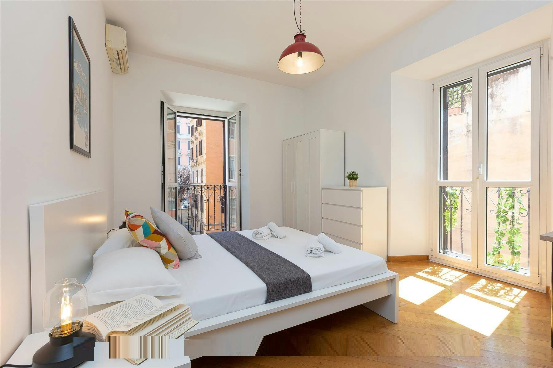 Viale Giulio Cesare, Rome preview