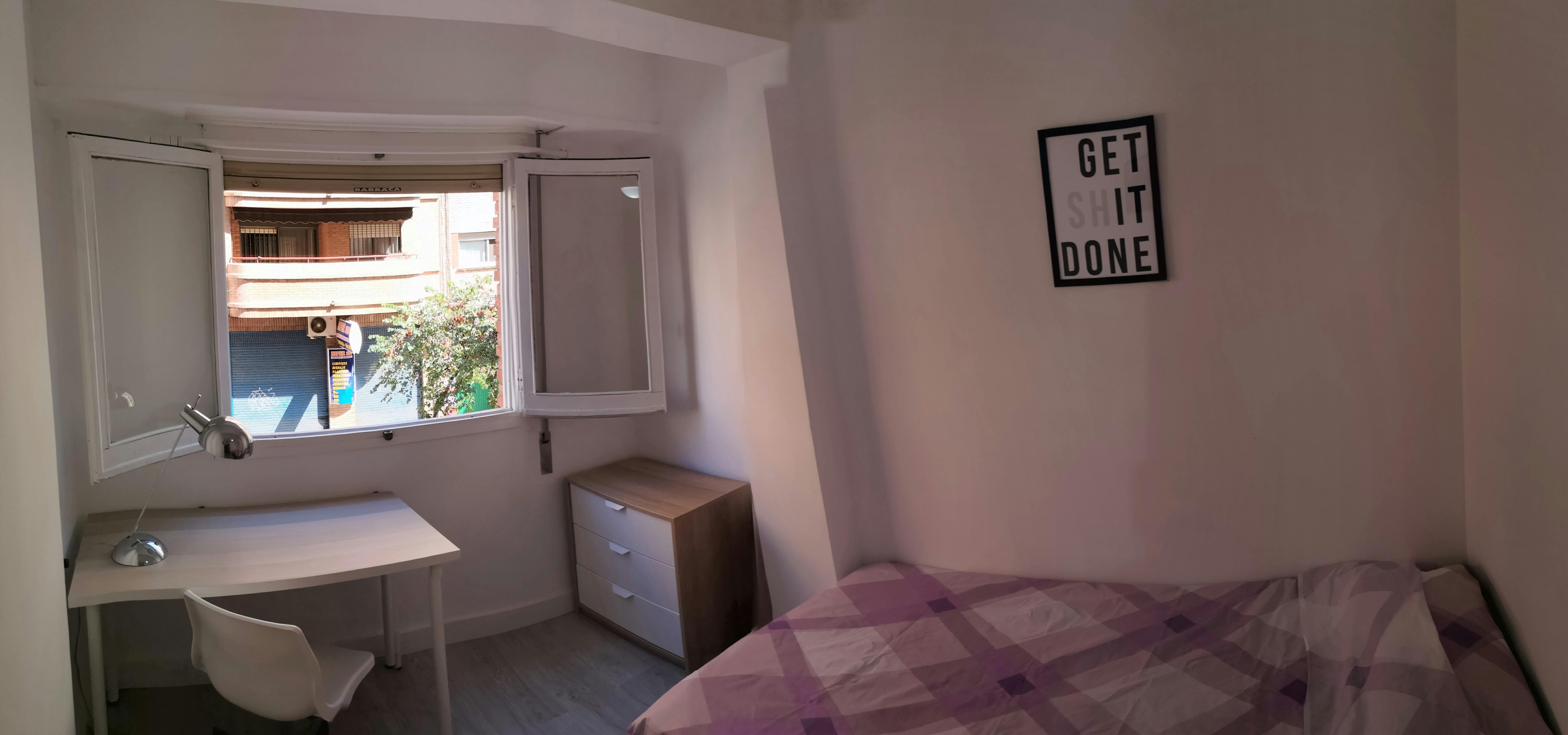 Apartment Valencia, 4 beds — photo 5