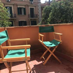 Apartment for rent for €2,200 per month in Rome, Via Benaco