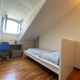 Private room for rent for €480 per month in Turin, Via Giovanni Giolitti