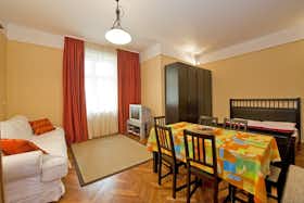 Appartement à louer pour 288 423 HUF/mois à Budapest, Eötvös utca