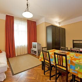 Apartment for rent for HUF 288,365 per month in Budapest, Eötvös utca