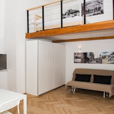 Apartment for rent for HUF 287,237 per month in Budapest, Nagykörút