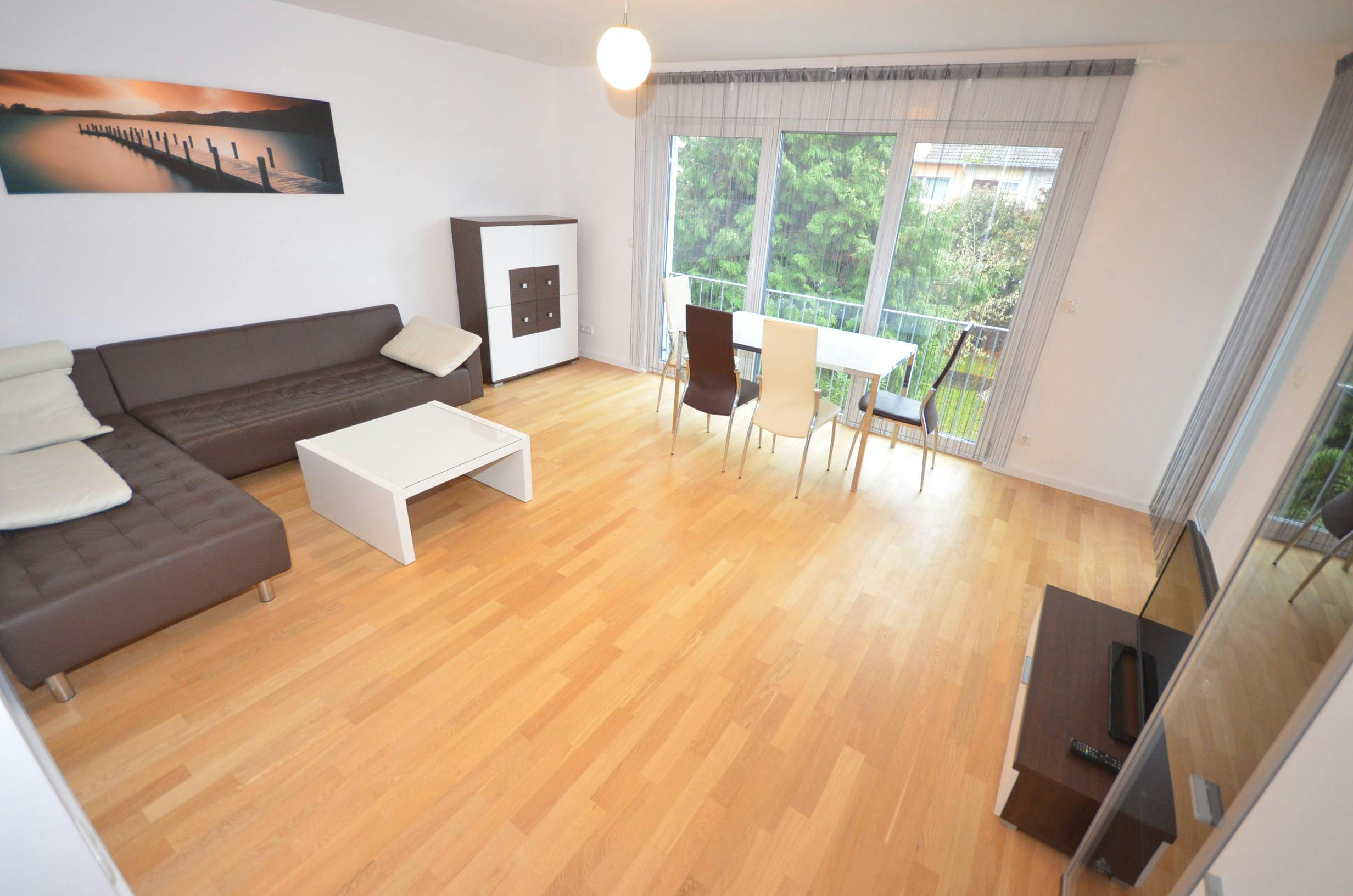 Apartment for rent for €2,499 per month in Rüsselsheim, Eifelstraße