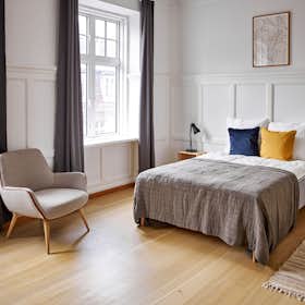 私人房间 正在以 DKK 6,251 的月租出租，其位于 Århus, Fredensgade