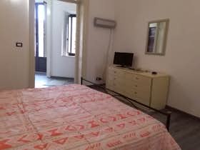 Квартира сдается в аренду за 500 € в месяц в Catania, Via San Gaetano