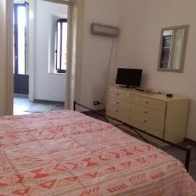 Wohnung zu mieten für 500 € pro Monat in Catania, Via San Gaetano