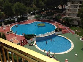 Apartment for rent for €489 per month in Salou, Carrer del Vendrell