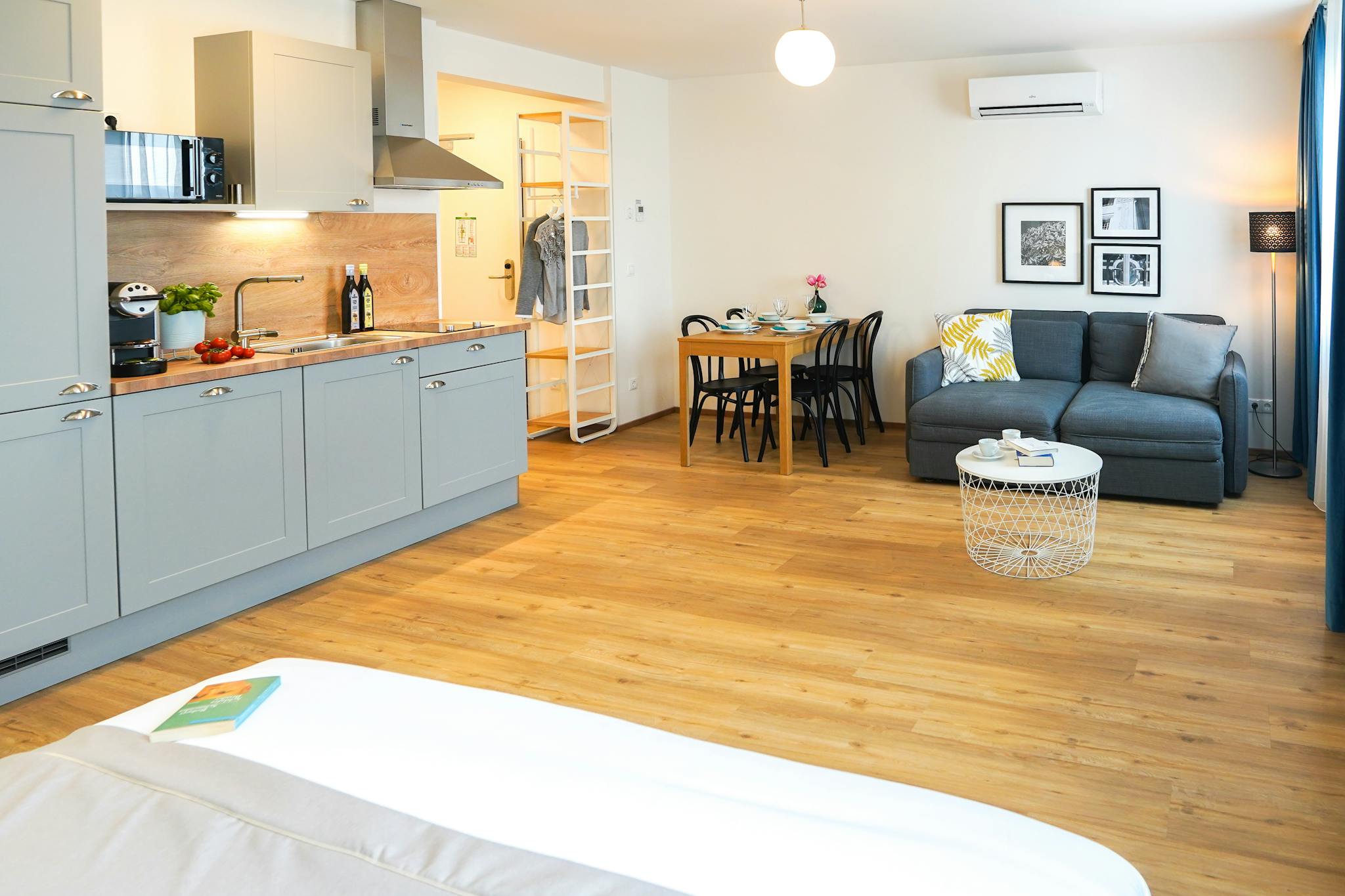Triester Straße, Vienna preview
