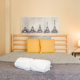 Private room for rent for €640 per month in Porto, Rua de João de Oliveira Ramos