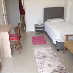 WG-Zimmer for rent for 400 € per month in Ampelókipoi, Gennimata Georgiou