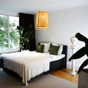 Appartement à louer pour 2 150 €/mois à Utrecht, Van Bijnkershoeklaan