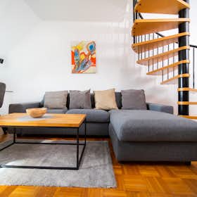 Apartment for rent for €2,384 per month in Vienna, Wichtelgasse