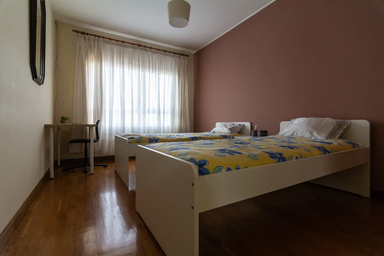 Private room in Avenida de Fernão de Magalhães, Porto (1221095) ROOM 1