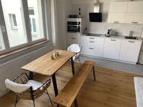 Lägenhet att hyra för 2 100 € i månaden i Erlangen, Obere Karlstraße