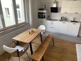 Appartamento in affitto a 2.100 € al mese a Erlangen, Obere Karlstraße