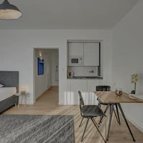 单间公寓 正在以 €1,390 的月租出租，其位于 Düsseldorf, Friedrichstraße