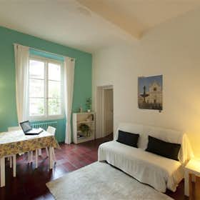 Appartement for rent for € 1.200 per month in Florence, Via Sant'Antonino
